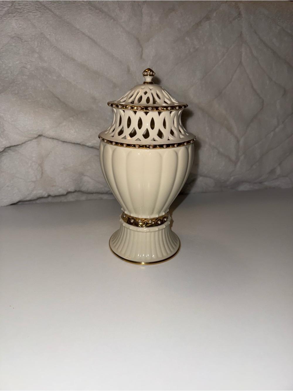 Lenox 24k gold candle